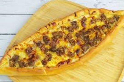 Kavurmalı Kaşarlı Pide